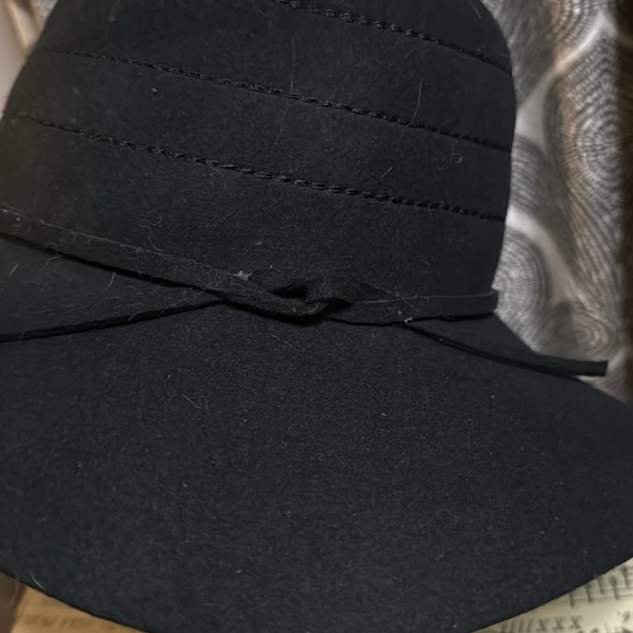 Callahan 100% Wool Wide Brim Hat - Picture 3 of 6
